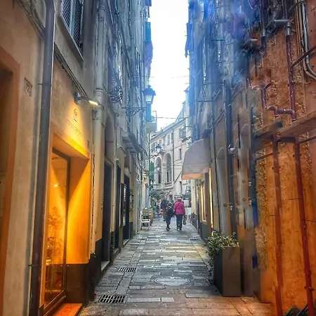 Casa Samaky, Pieno Centro, Wifi Gratuito Self Check-In Sanremo